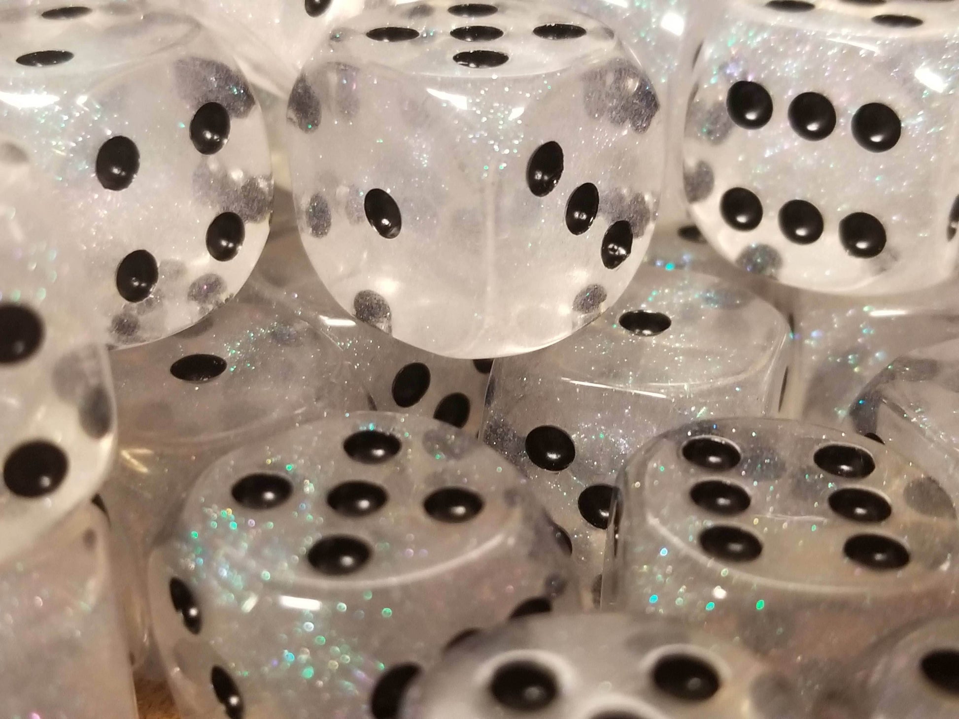 The Time Walker | Clear Glitter 16mm d6 Dice w/Black - 1 Die