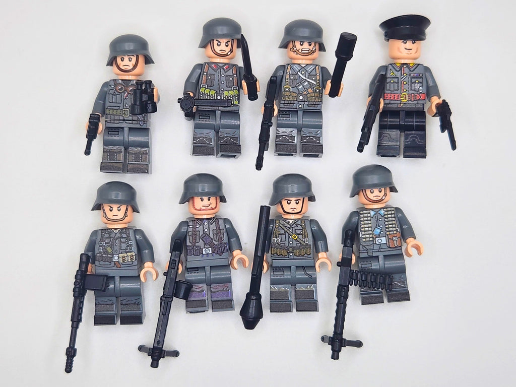 WWII - German Army 8 Man Squad - Mil-Blox