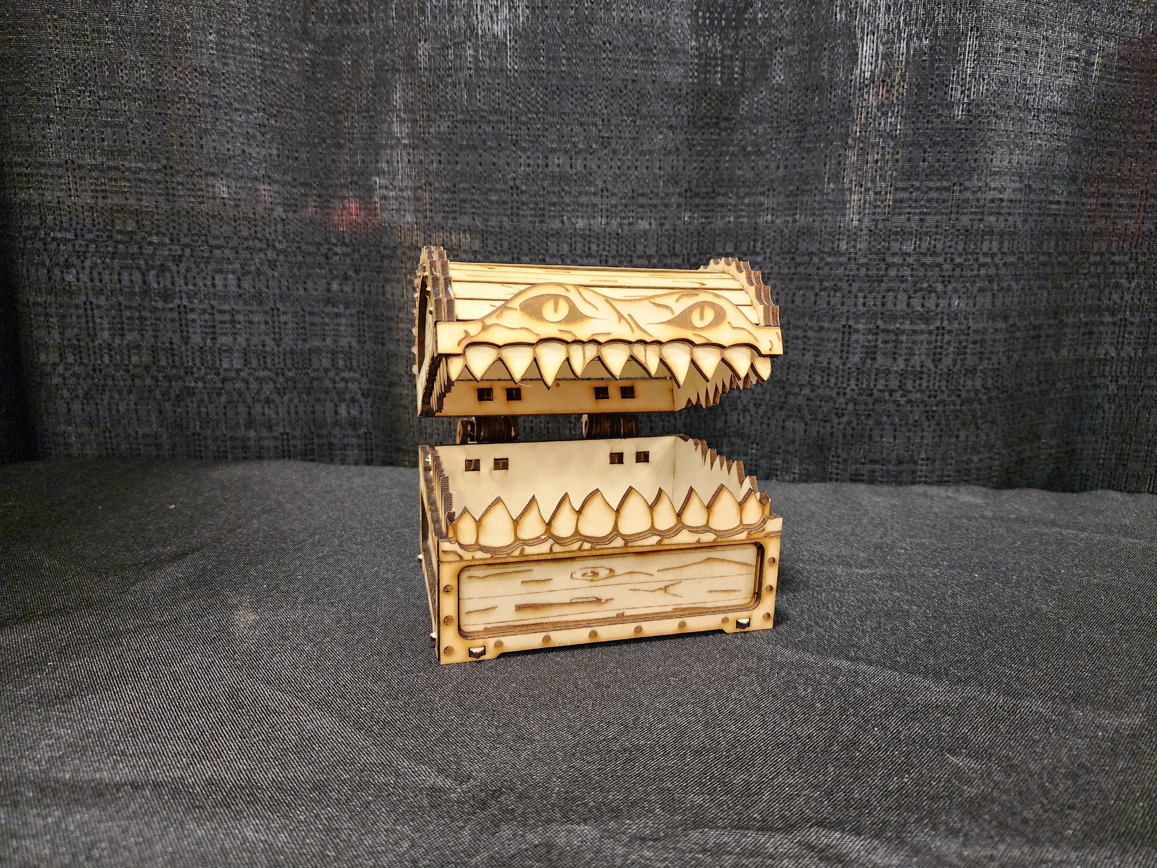 Mimic Dice Chest