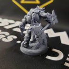 Blackcrag Mountain Orc - Sculpt Option A (Male Orc Barbarian) - With Hair / Empty / Sword