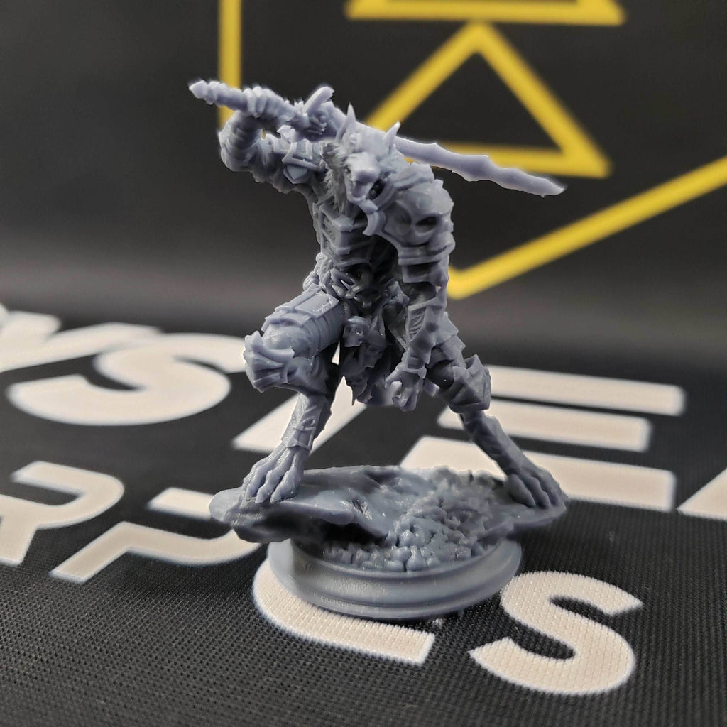 Corsicus, Werewolf Knight (Male Werewolf Paladin) - 32mm Scale