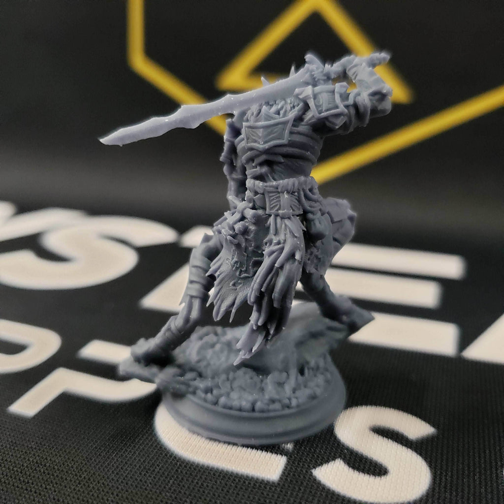 Corsicus, Werewolf Knight (Male Werewolf Paladin) - 32mm Scale