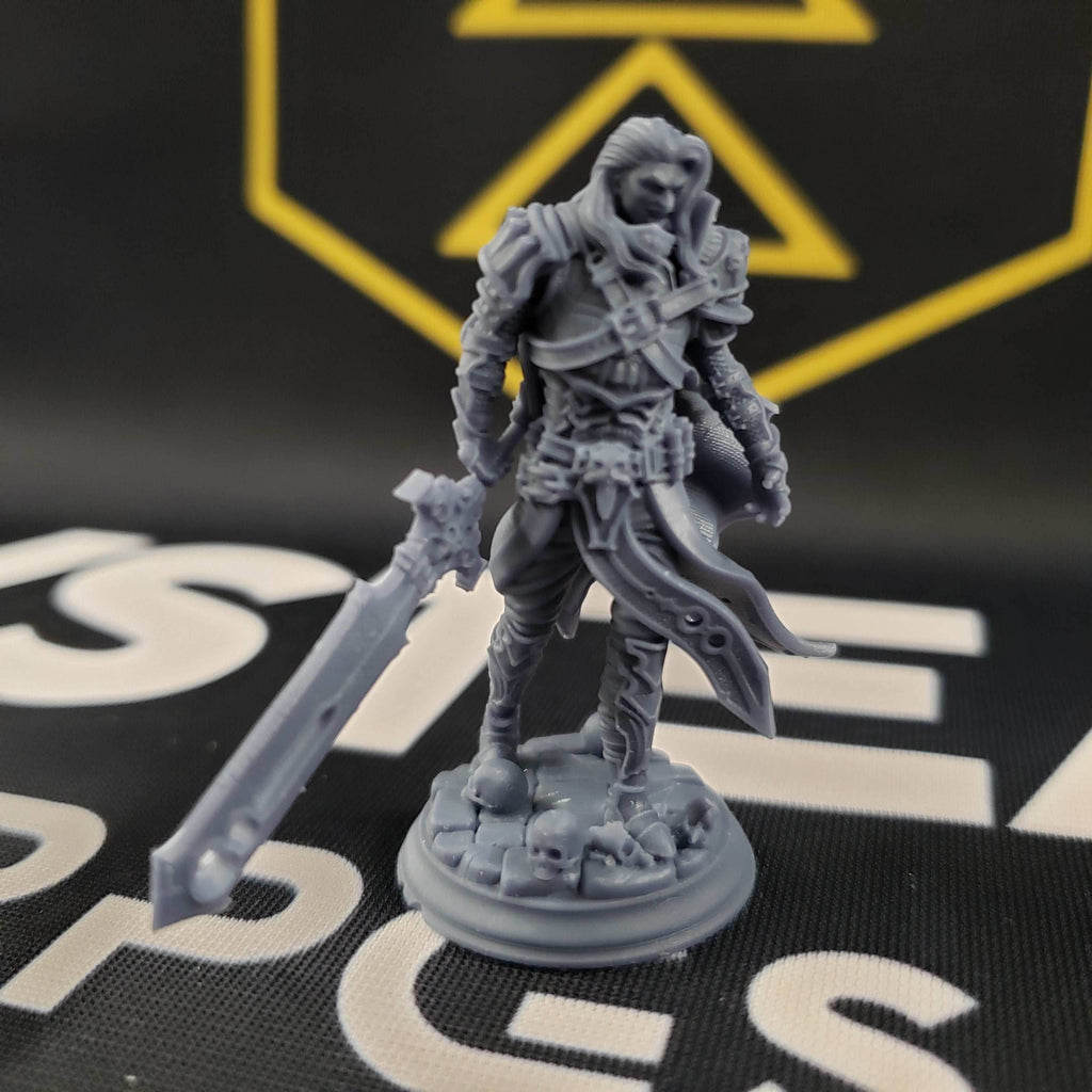 Ser Gaston (Male Vampire Knight) - 32mm Scale