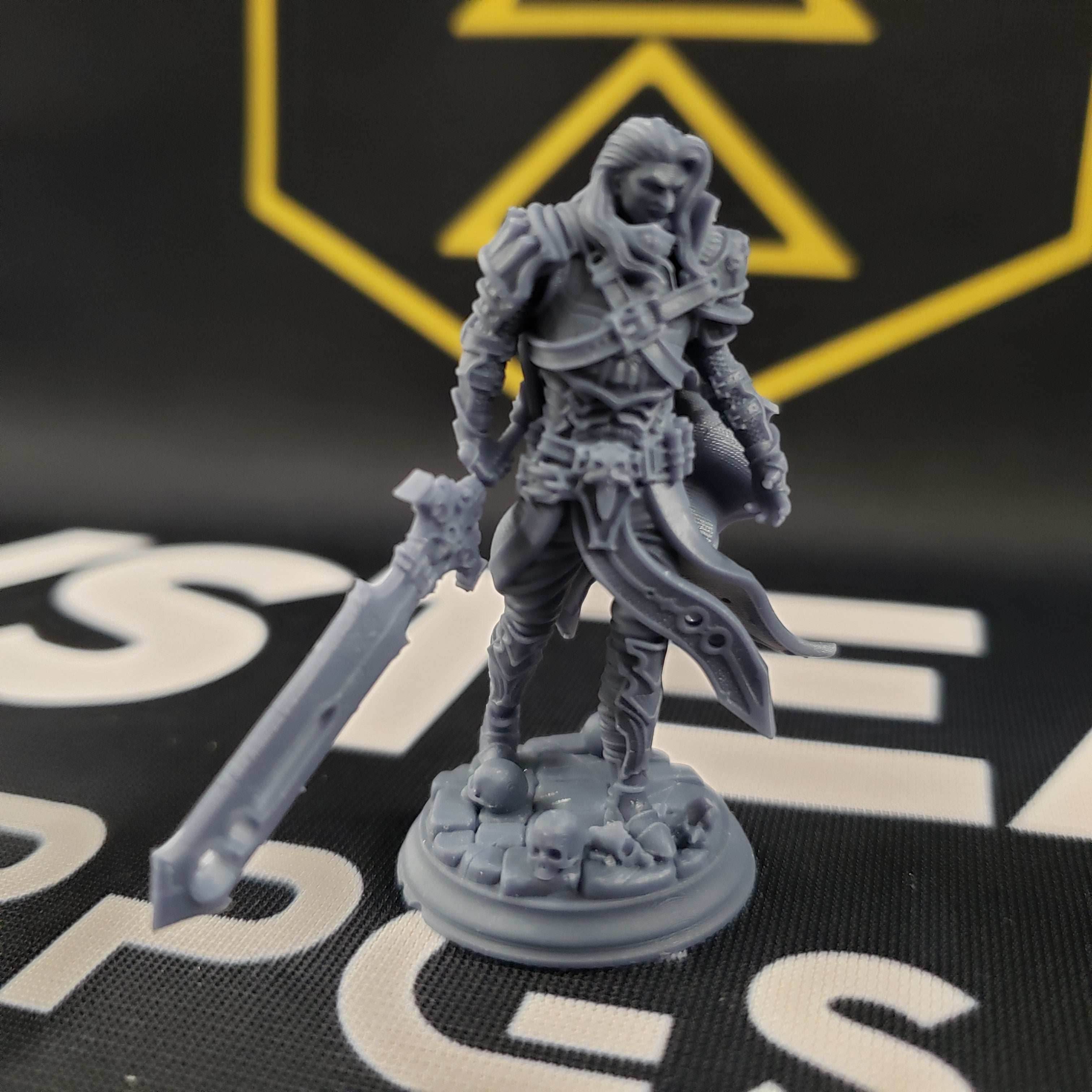 Ser Gaston (Male Vampire Knight) - 32mm Scale