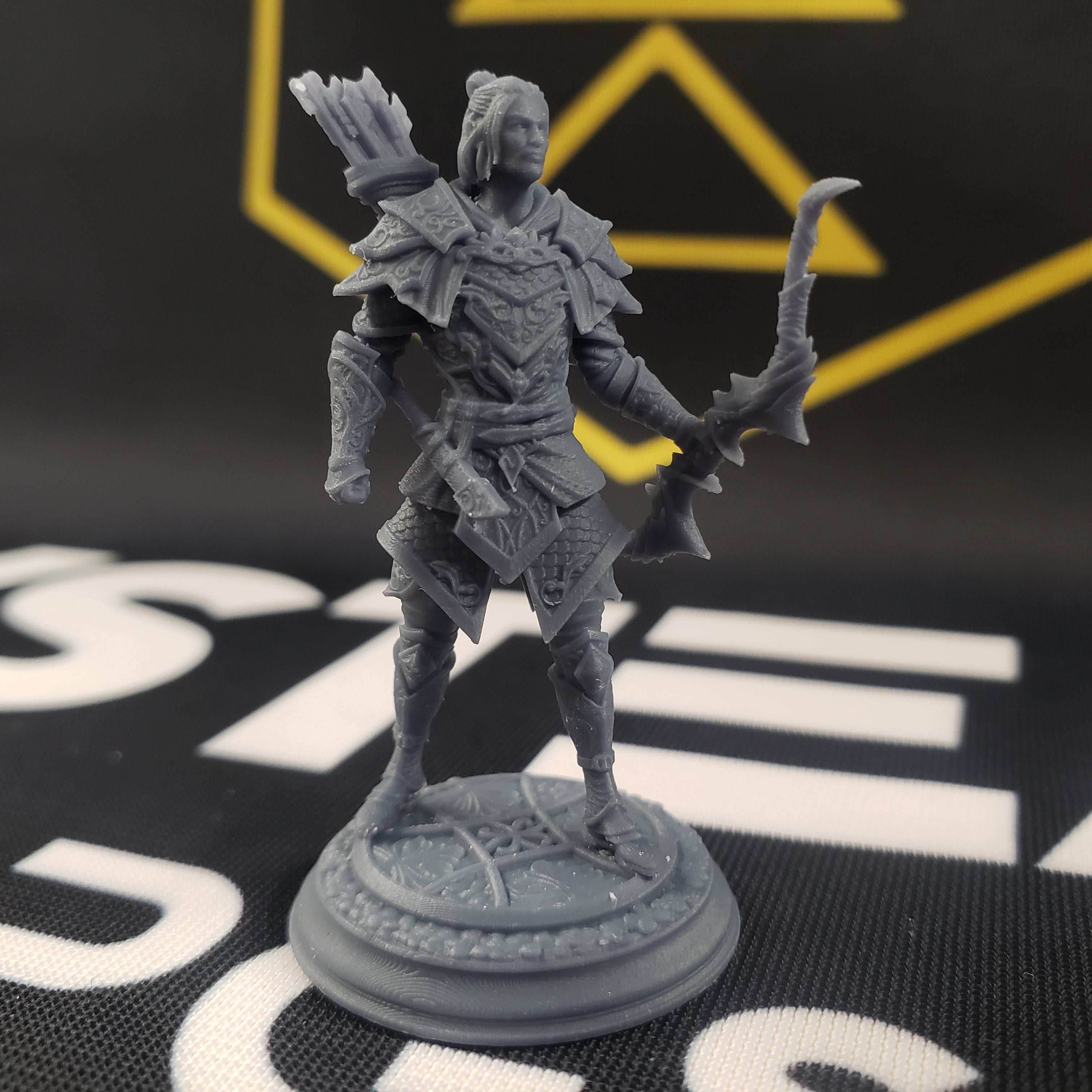 Ervion ro Estel, Elven Monster Hunter (Male Elf Ranger) - 32mm Scale