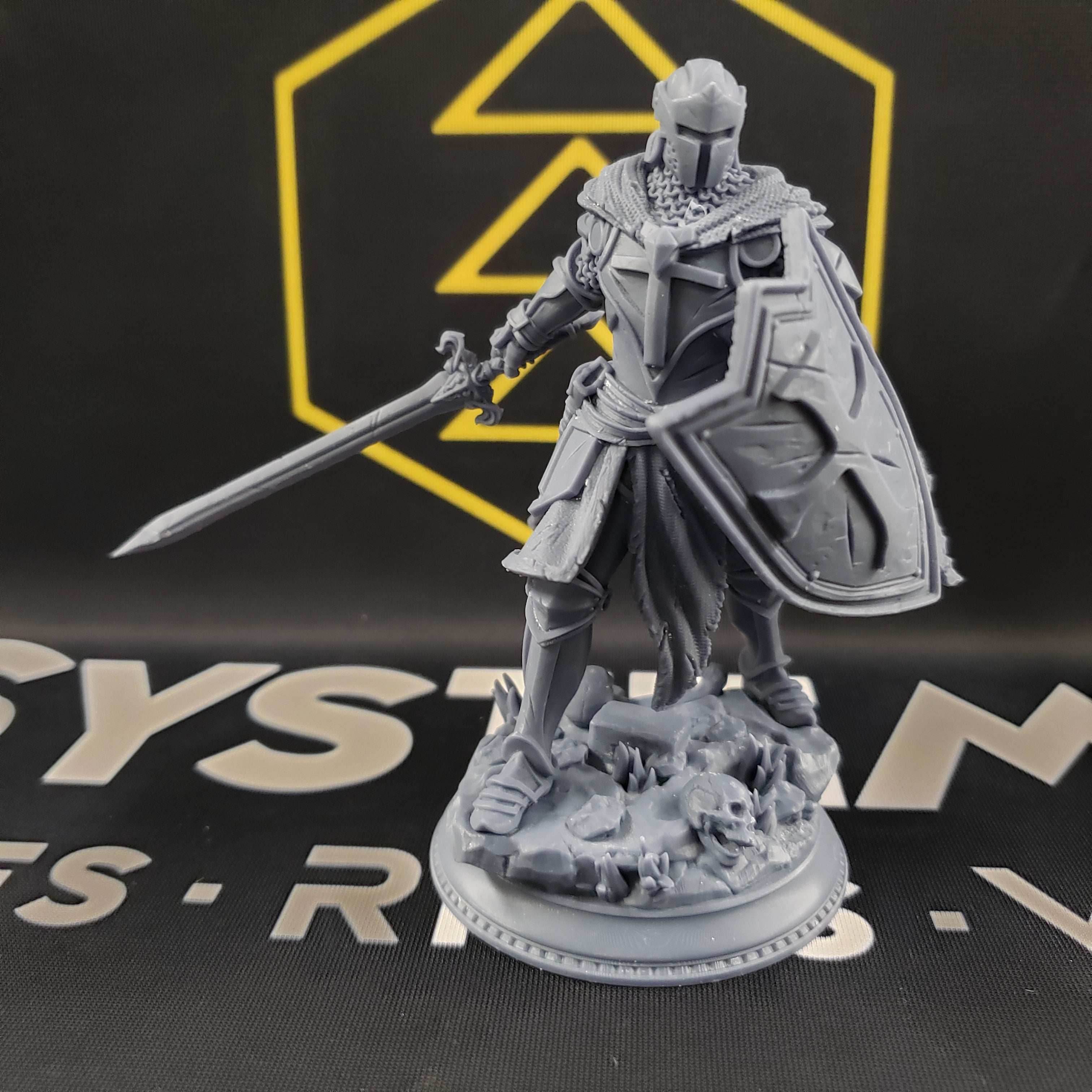 Leopold the Undying (Cursed Male Human Paladin) - 32mm Scale