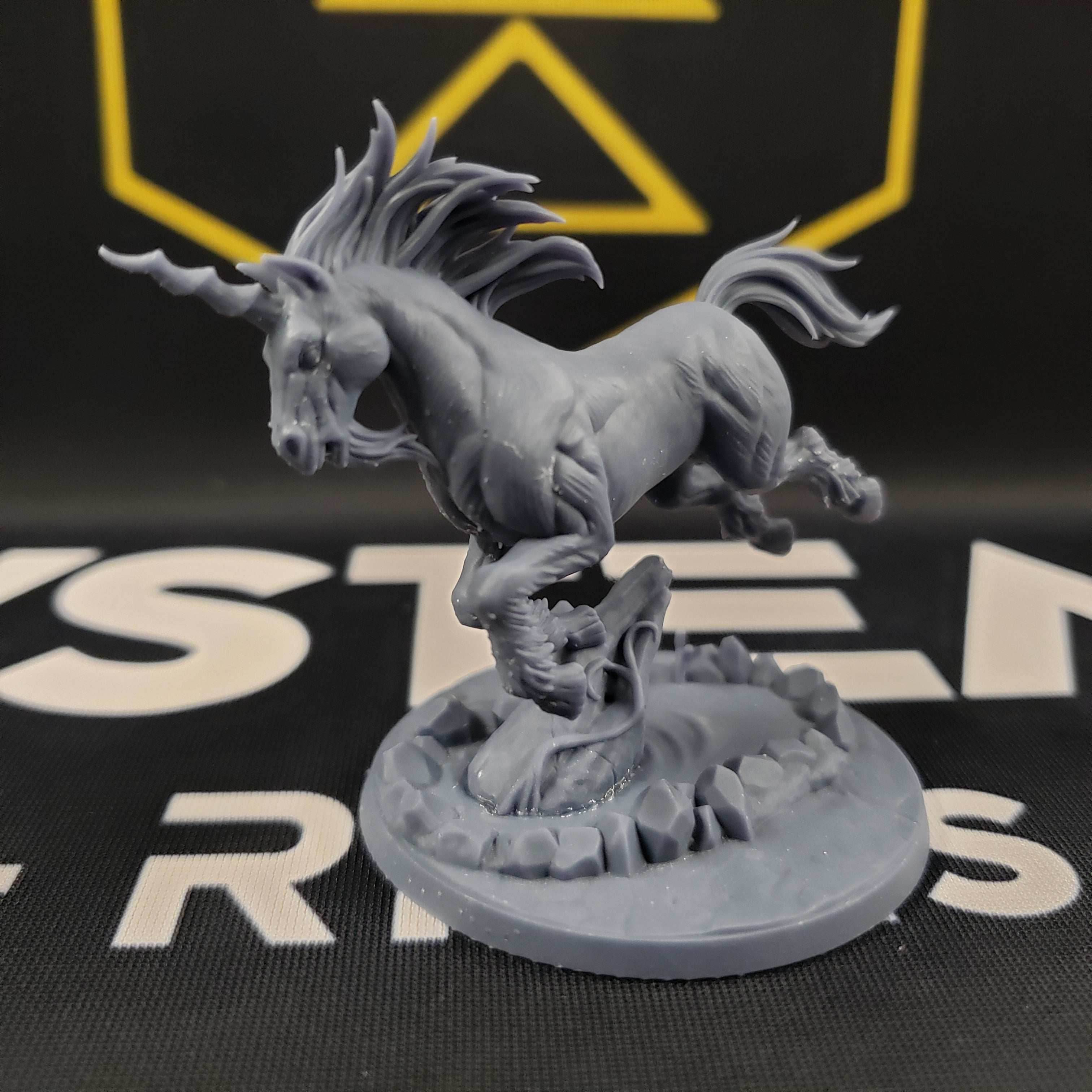Tempest the Celestial Steed (With or Without Rider) - Pegasus / No Rider (Wild)