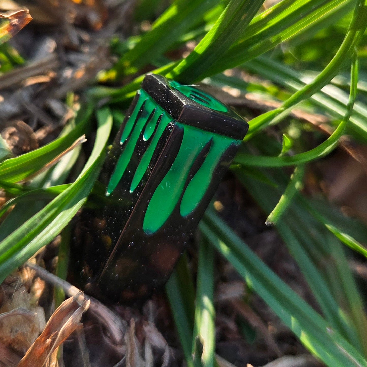 Poisoner's Vial Alternative Shaped Functional TTRPG Handmade Resin D4 Gaming Dice