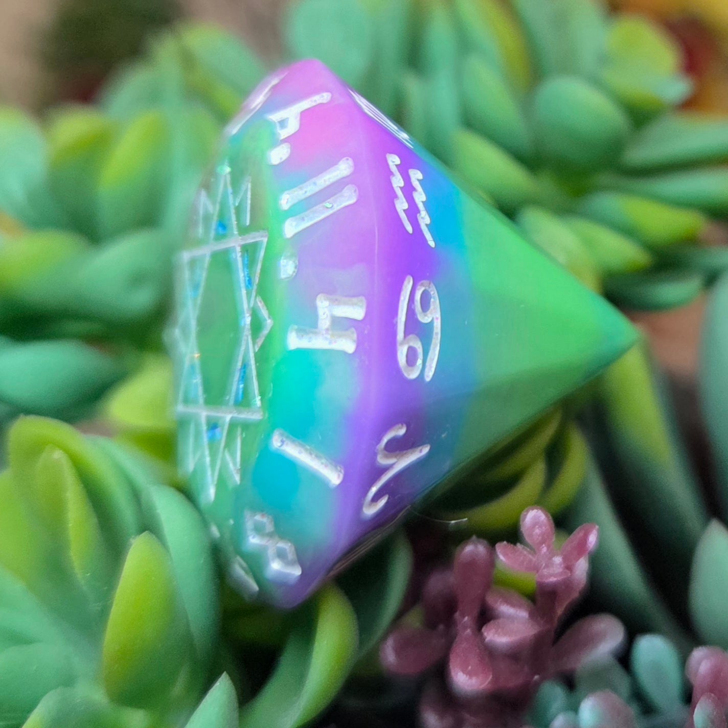 'Rainbow Diamonds' Zodiac D12 Gaming Dice