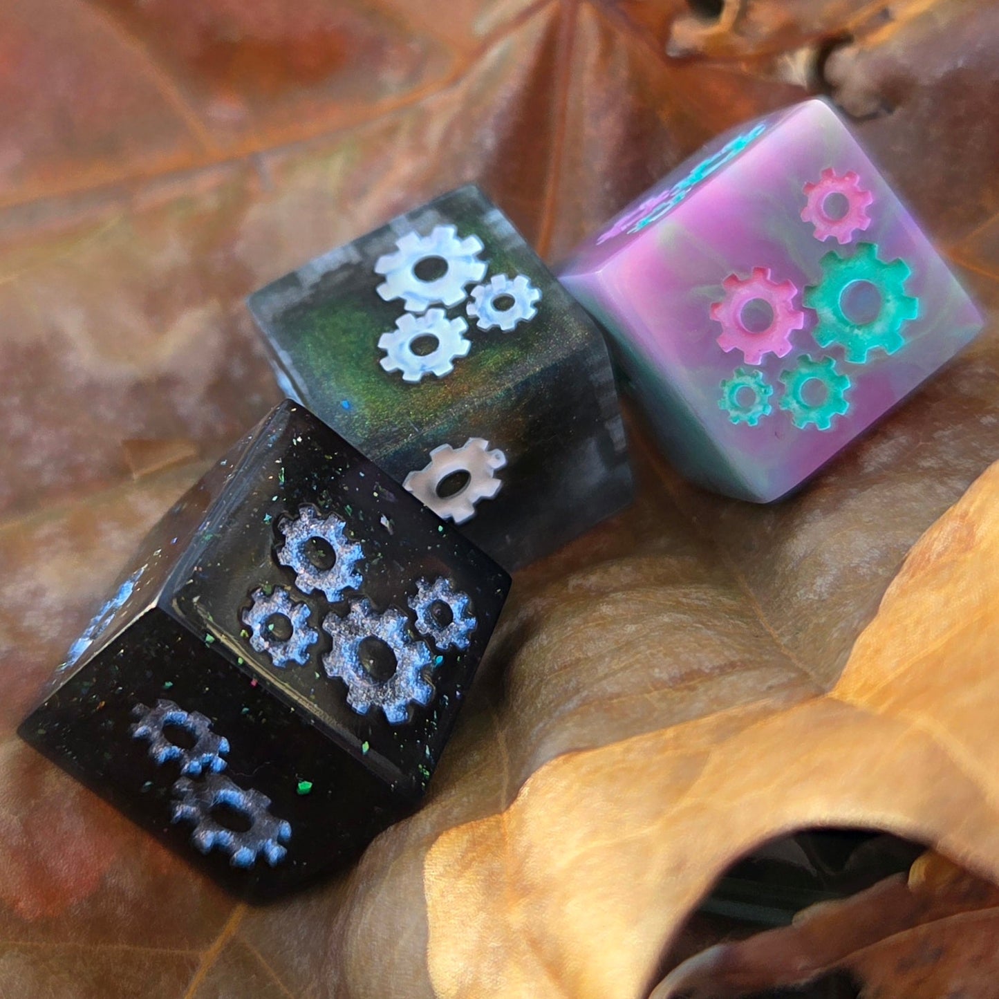 'Grinding Gears' Individual Oversized Handmade Resin Steampunk Gears TTRPG Polyhedral 20mm Gaming Dice