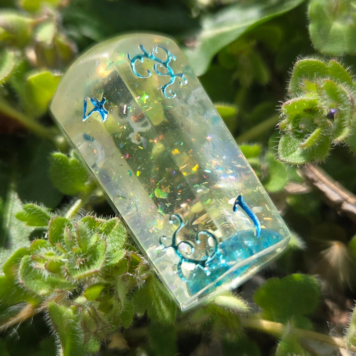 'Little Dice of Horrors' Handmade Resin Unique Alternative Shaped TTRPG D6 Gaming Dice with Hidden Surprise