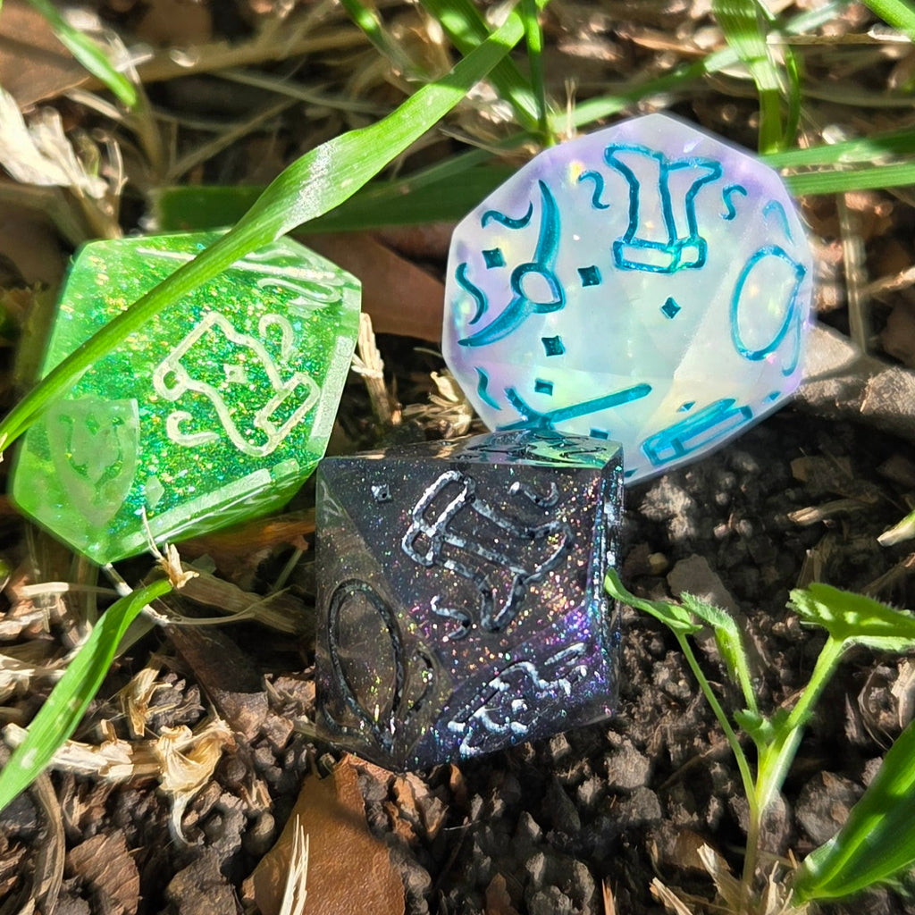 Individual Magical Item Randomizer Handmade Resin DM D10 TTRPG Gaming Dice