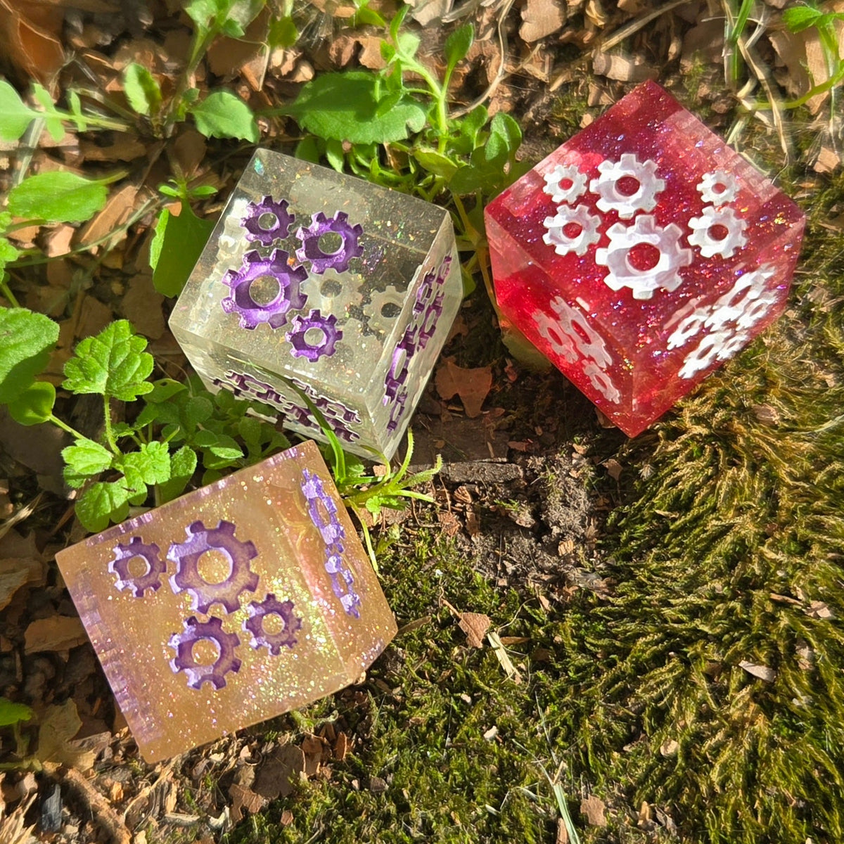 'Grinding Gears' Individual Oversized Handmade Resin Steampunk Gears TTRPG Polyhedral 20mm Gaming Dice