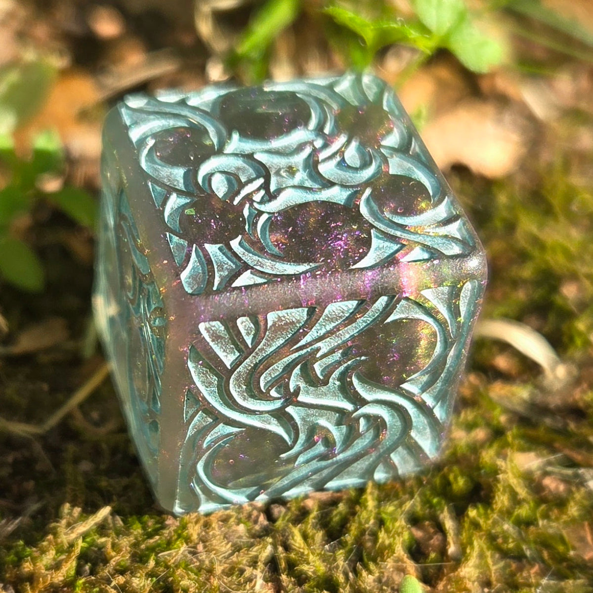 'Making Waves' Handpainted Handmade Colorshifting Resin Pipped Oversized D6 Polyhedral Gaming Dice