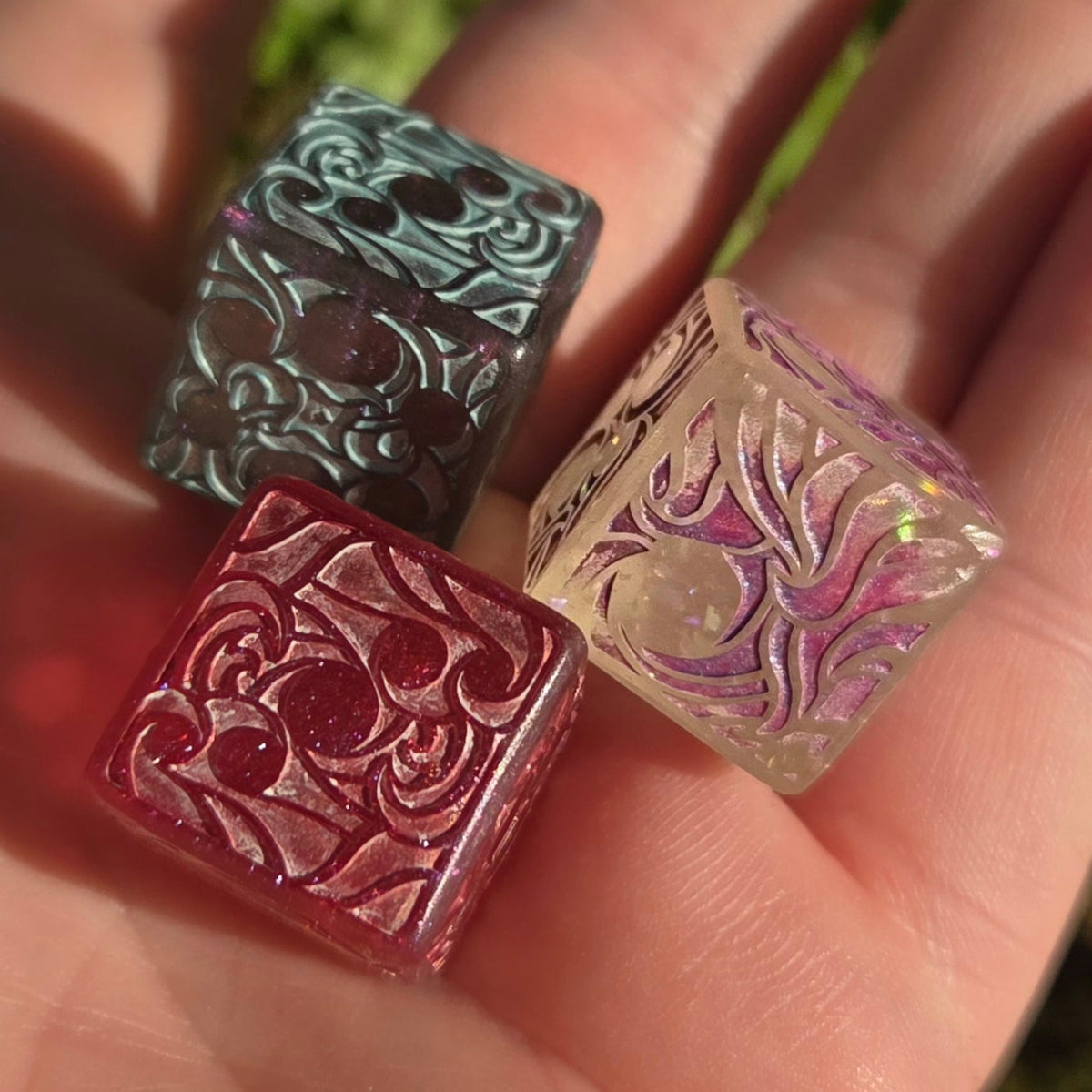 'Making Waves' Handpainted Handmade Colorshifting Resin Pipped Oversized D6 Polyhedral Gaming Dice
