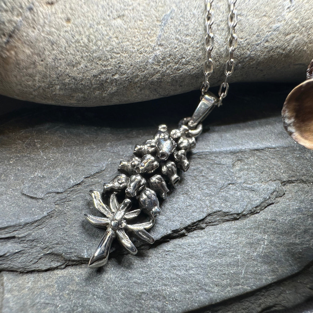 Elegant Bluebell Necklace