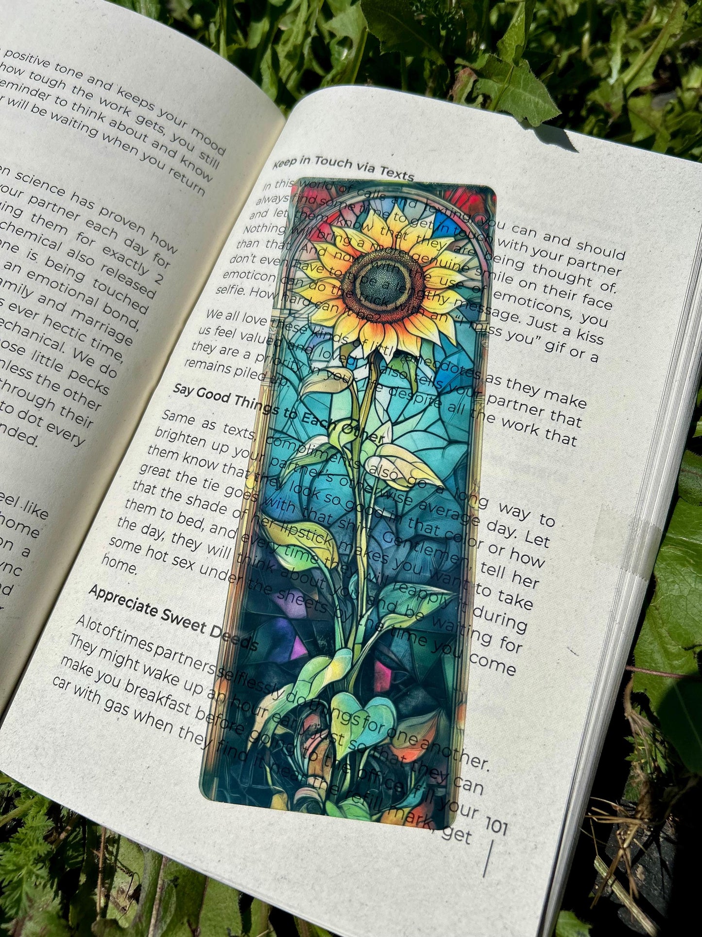 Stained Glass Sunflower Love Bookmark – Radiant Sunflower Art, Heartfelt Gift, Sunflower Gift sun catcher