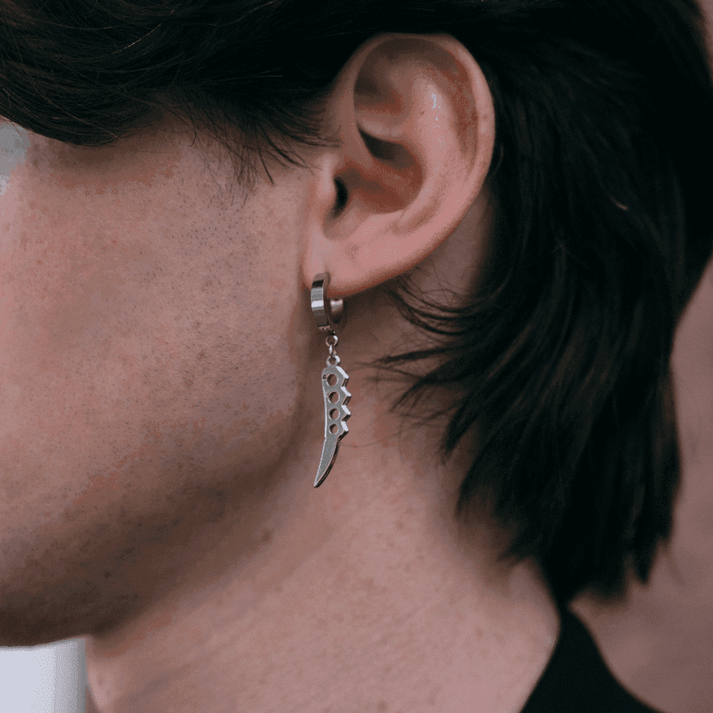 Naruto™ Asuma's Chakra Blade Earring - Black / Single