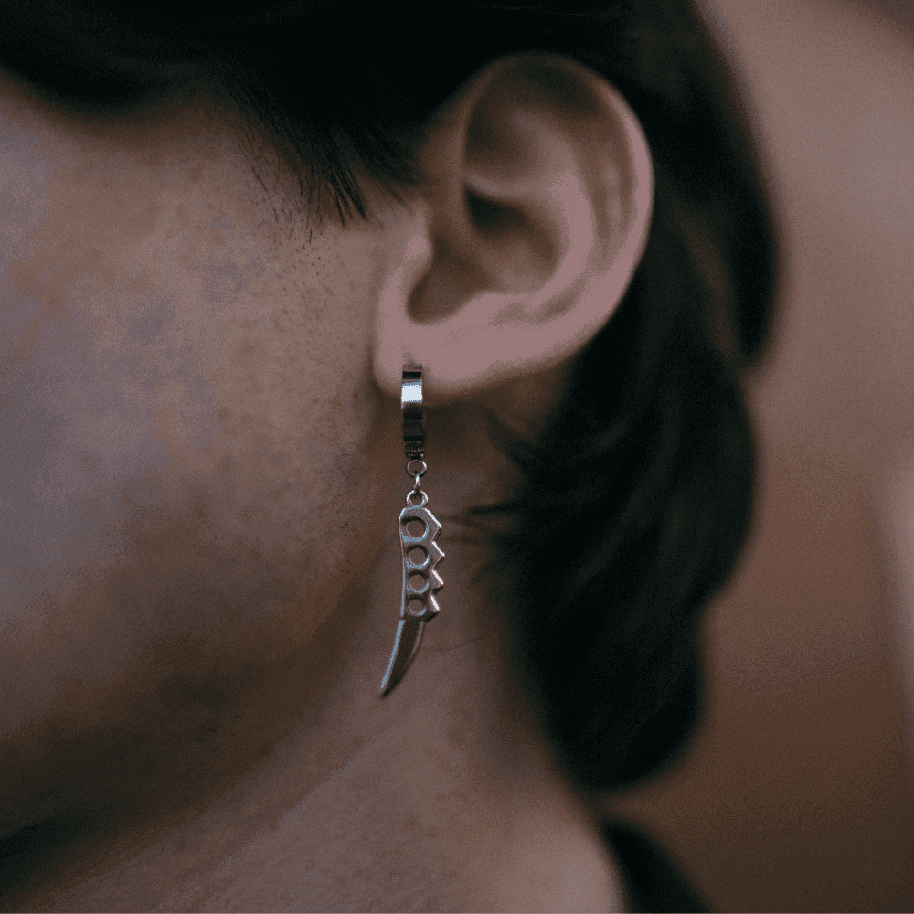 Naruto™ Asuma's Chakra Blade Earring - Black / Single