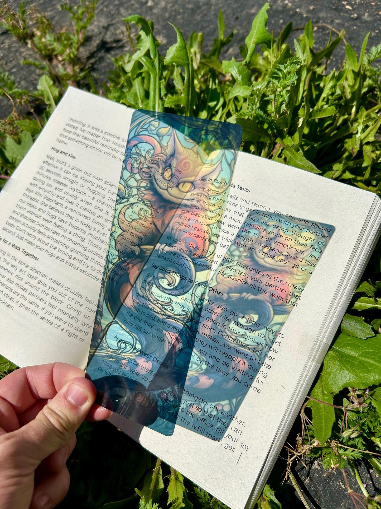 Cheshire Cat Bookmark – Grinning Feline from Wonderland, Whimsical and Mysterious Cheshire Cat, Perfect Gift for Alice in Wonderland Fans