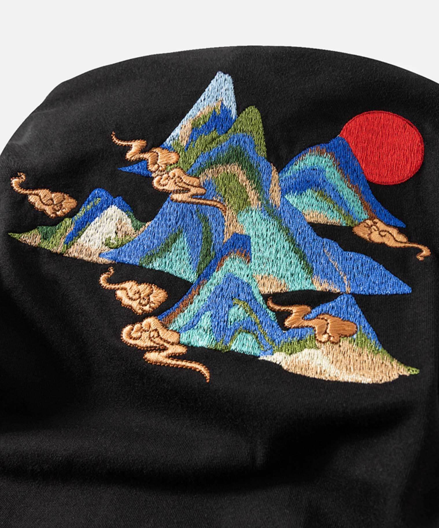 KH740 Mountains Embroidery Tee - White / S