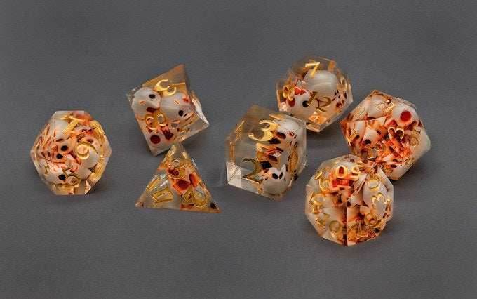 Clear Essence Sunken Skull Inclusion 7-Dice Set Resin Sharp Edge RPG DND - 7-Dice