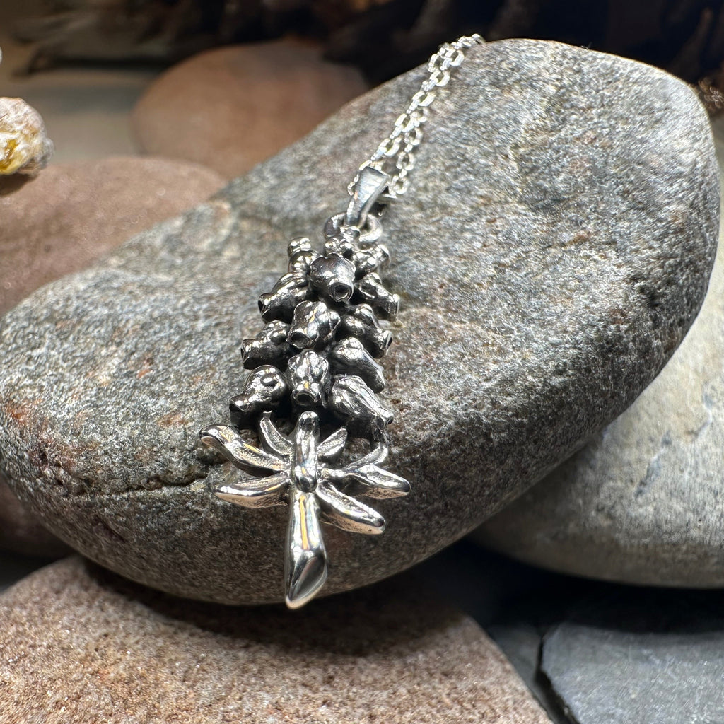 Elegant Bluebell Necklace