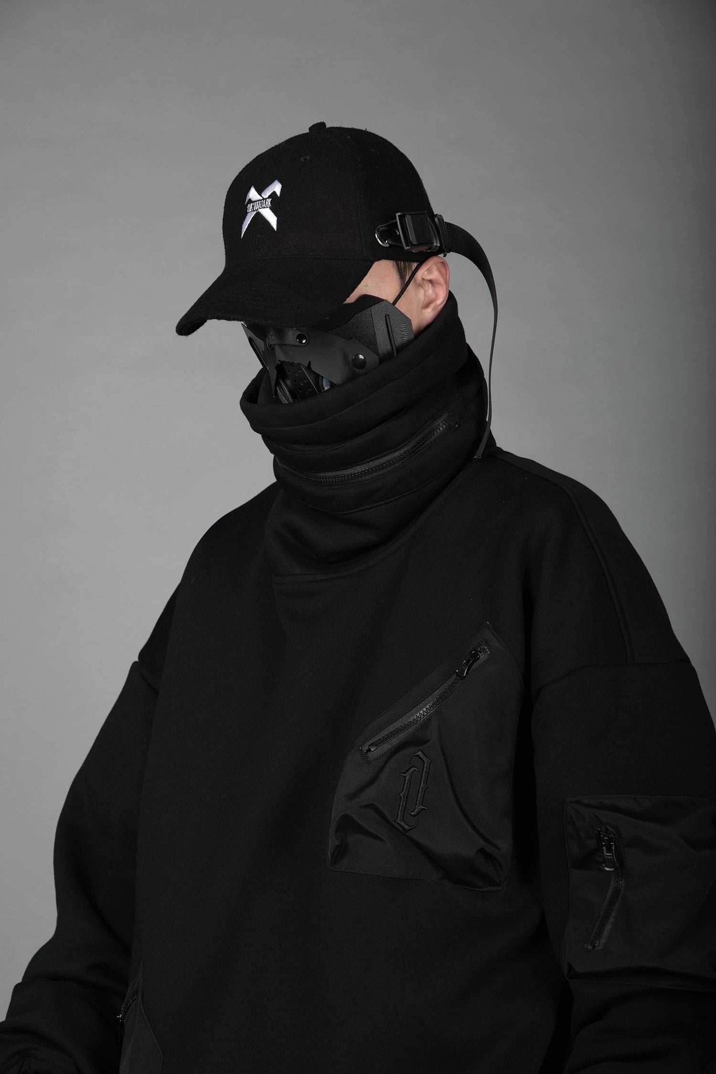 HiH33 Black Utility Hoodie - Black / M