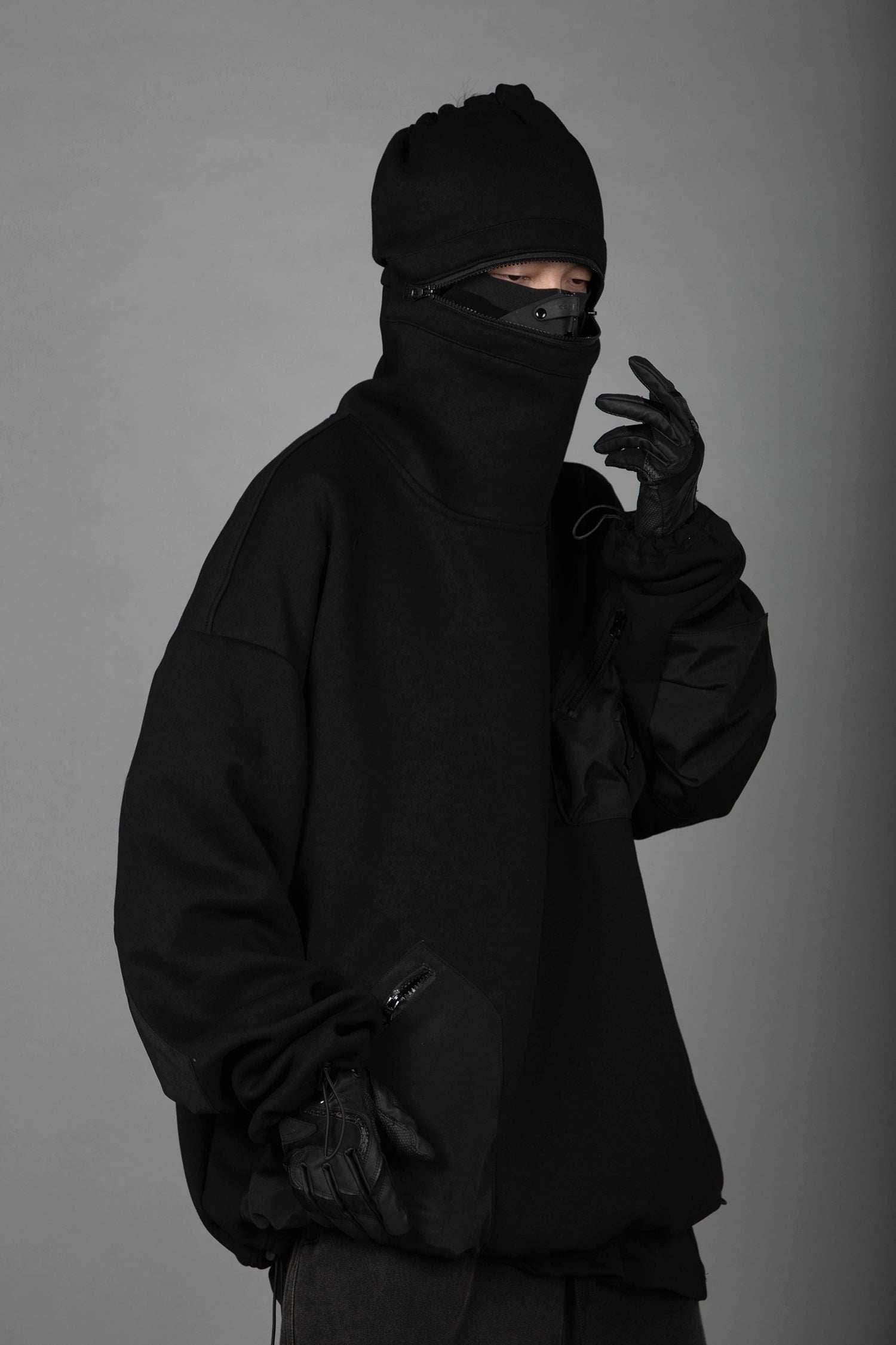 HiH33 Black Utility Hoodie - Black / M