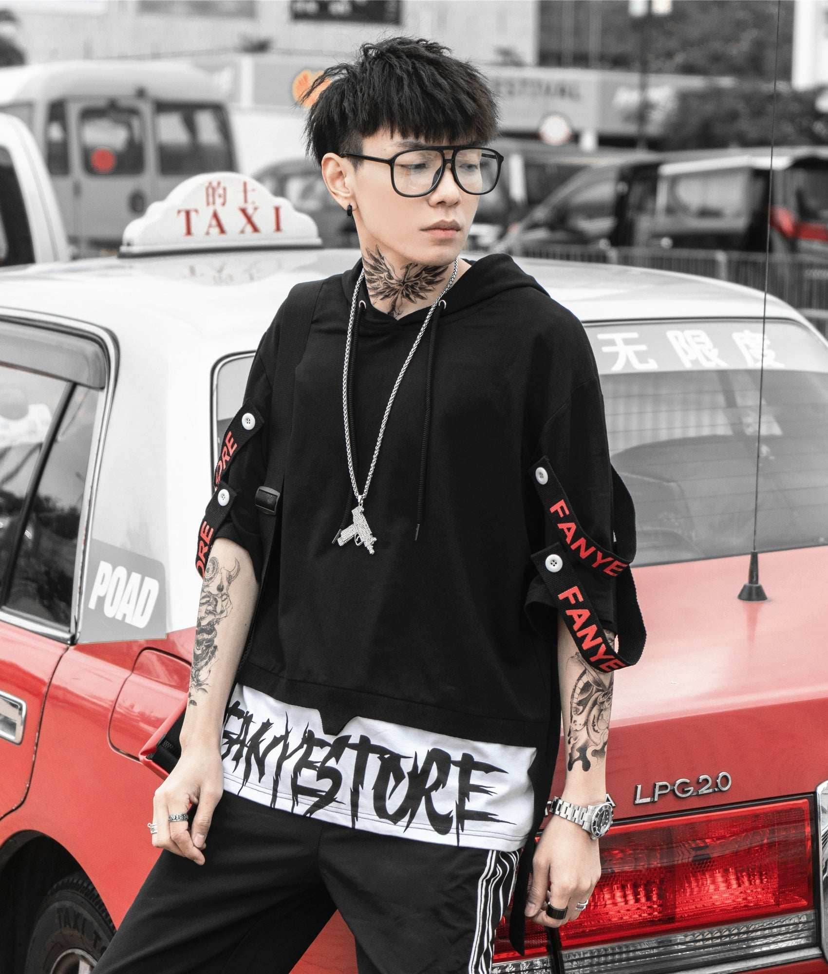 Black Solo Movement Short Sleeves Hoodie - Black / S