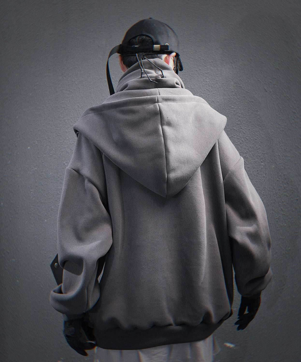 HiH57 Grey Assassin Hoodie - M