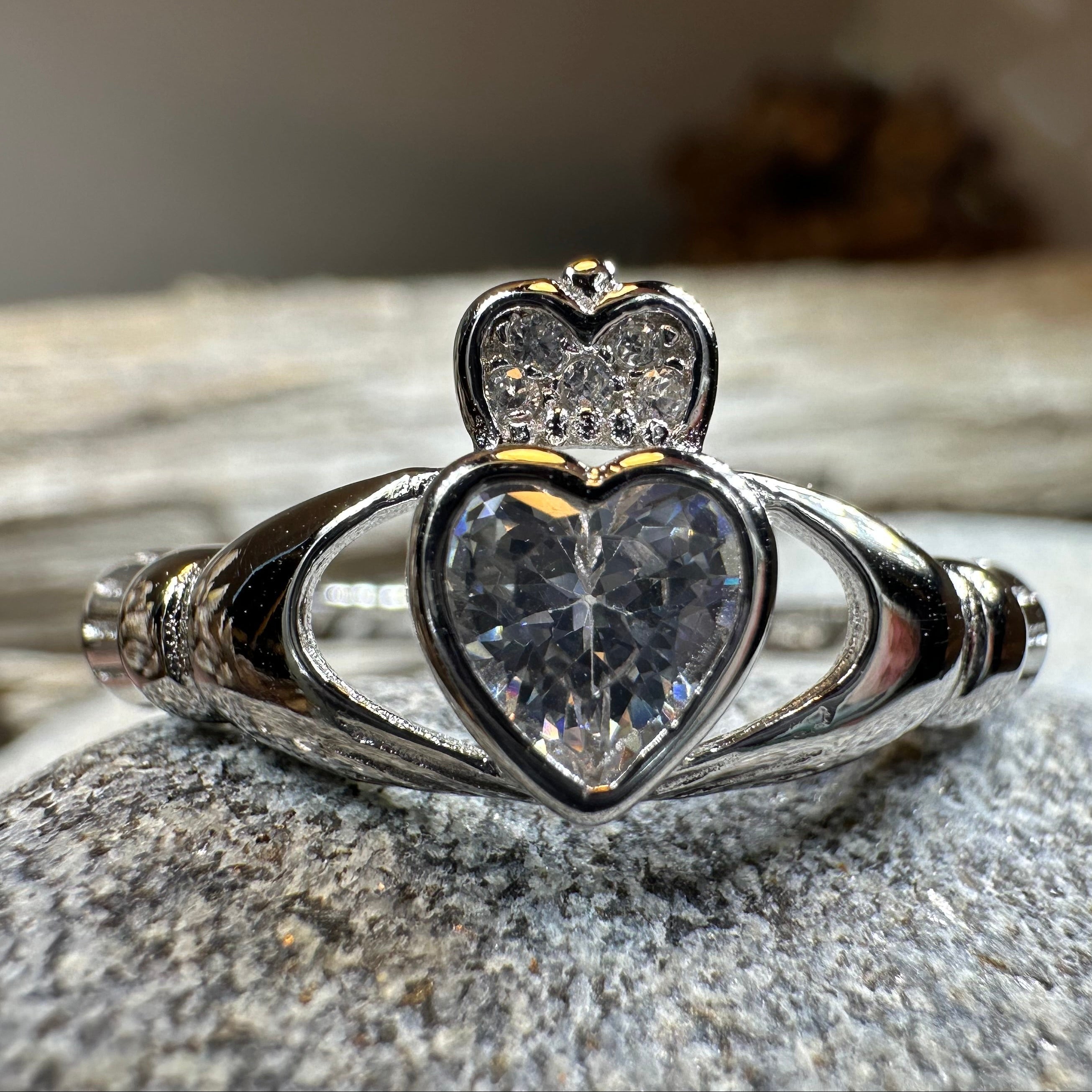 Debutante Claddagh Ring