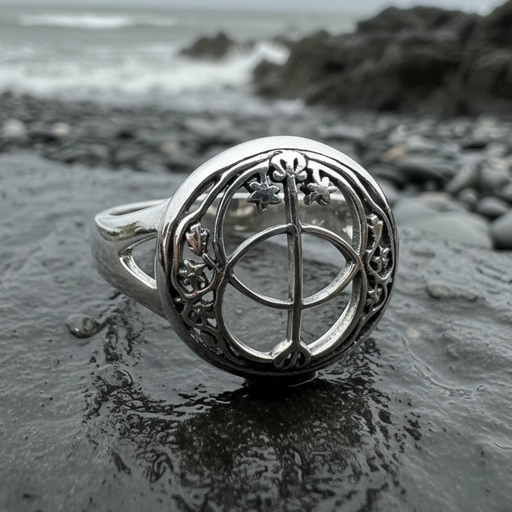 Chalice Well Ring