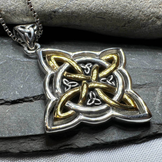 Classic Quaternary Knot Necklace - 18