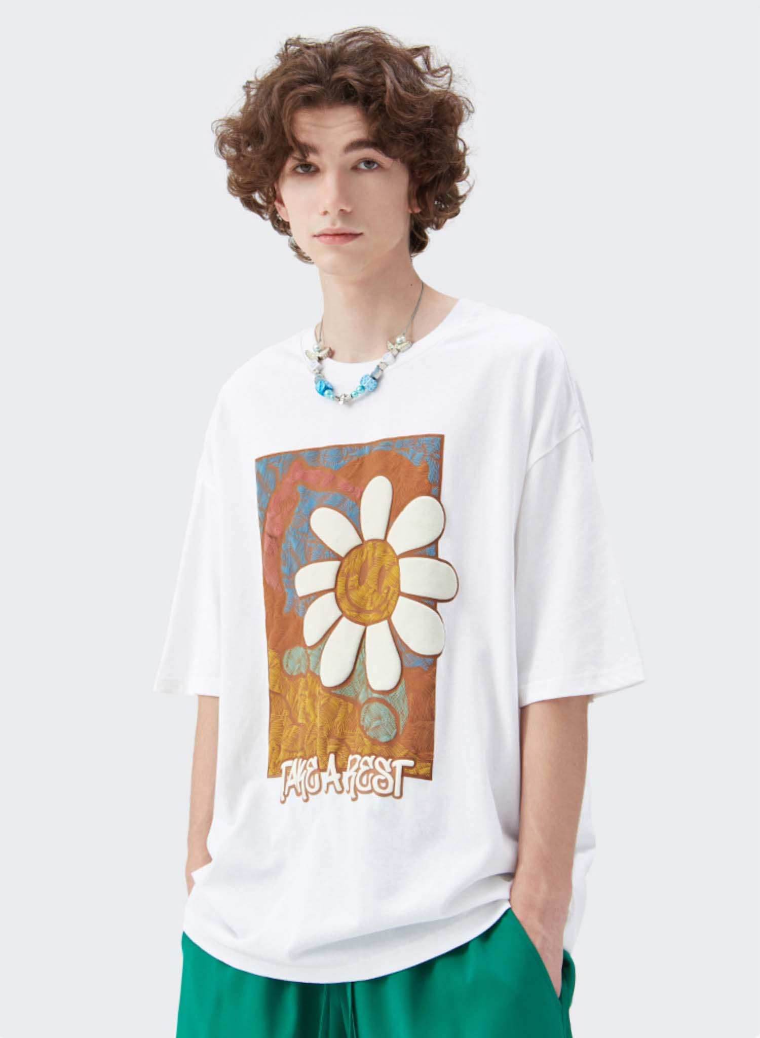 Color Artwork Daisy Tee - White / M