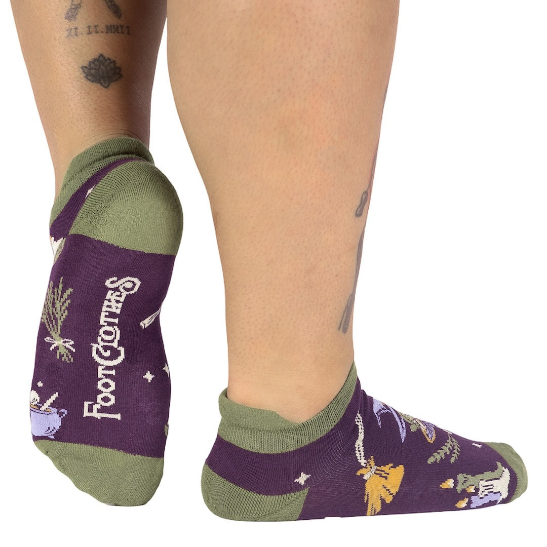 Archtoad of Hatville Ankle Socks