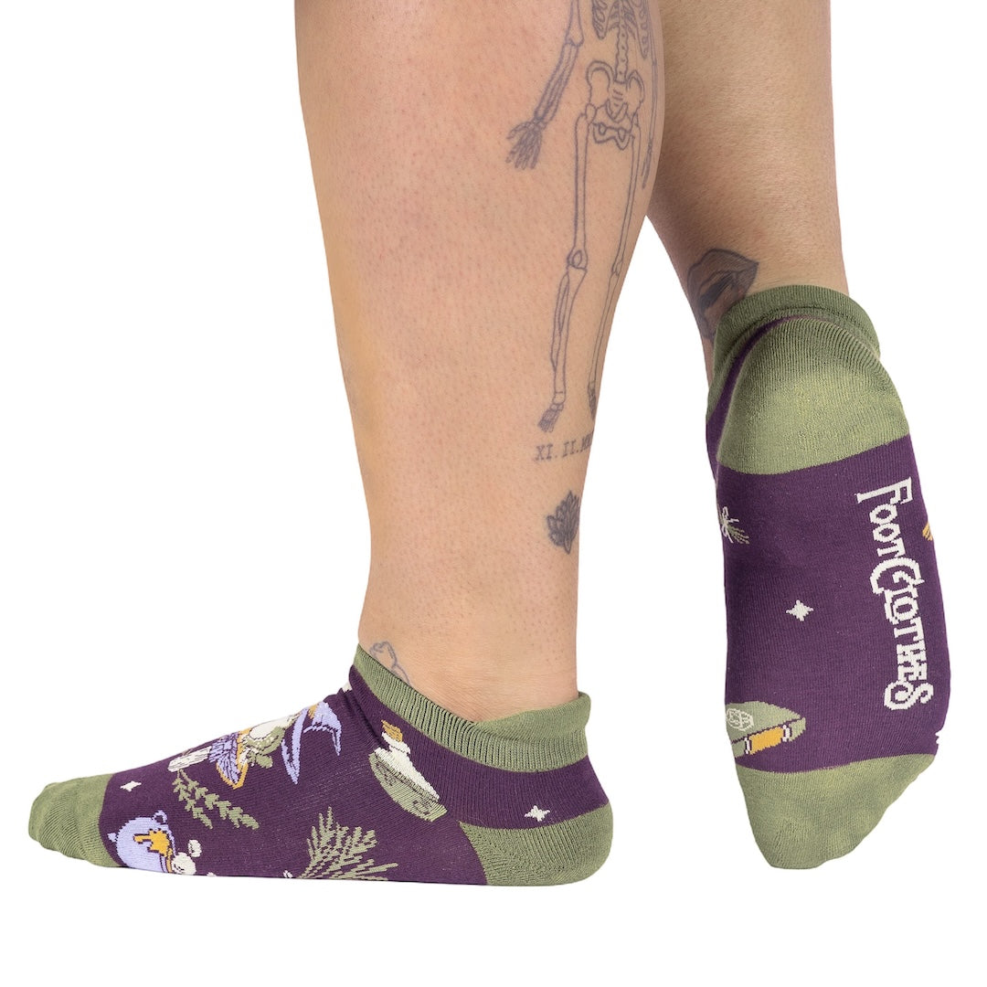Archtoad of Hatville Ankle Socks