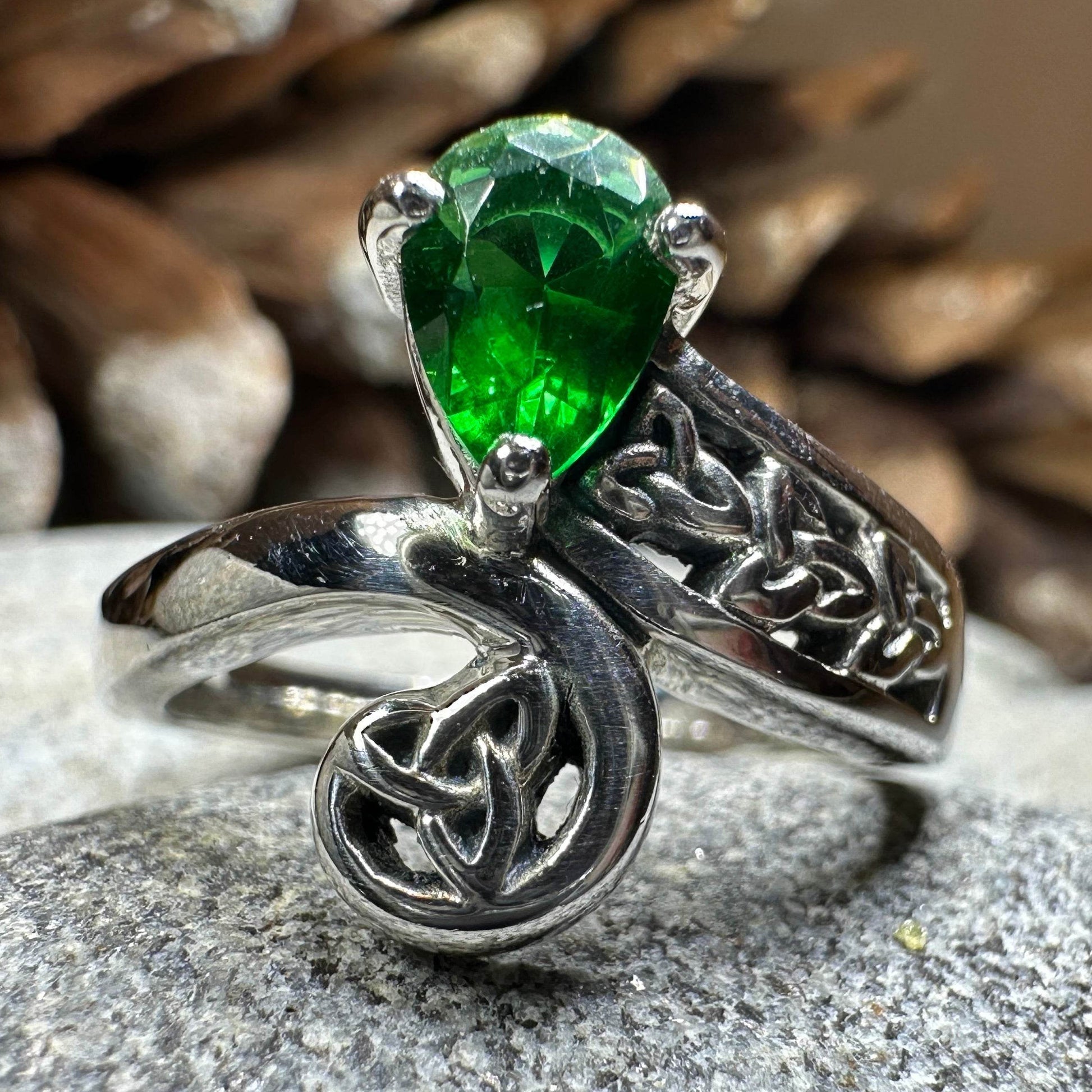 Emerald Dream Trinity Knot Ring - 4