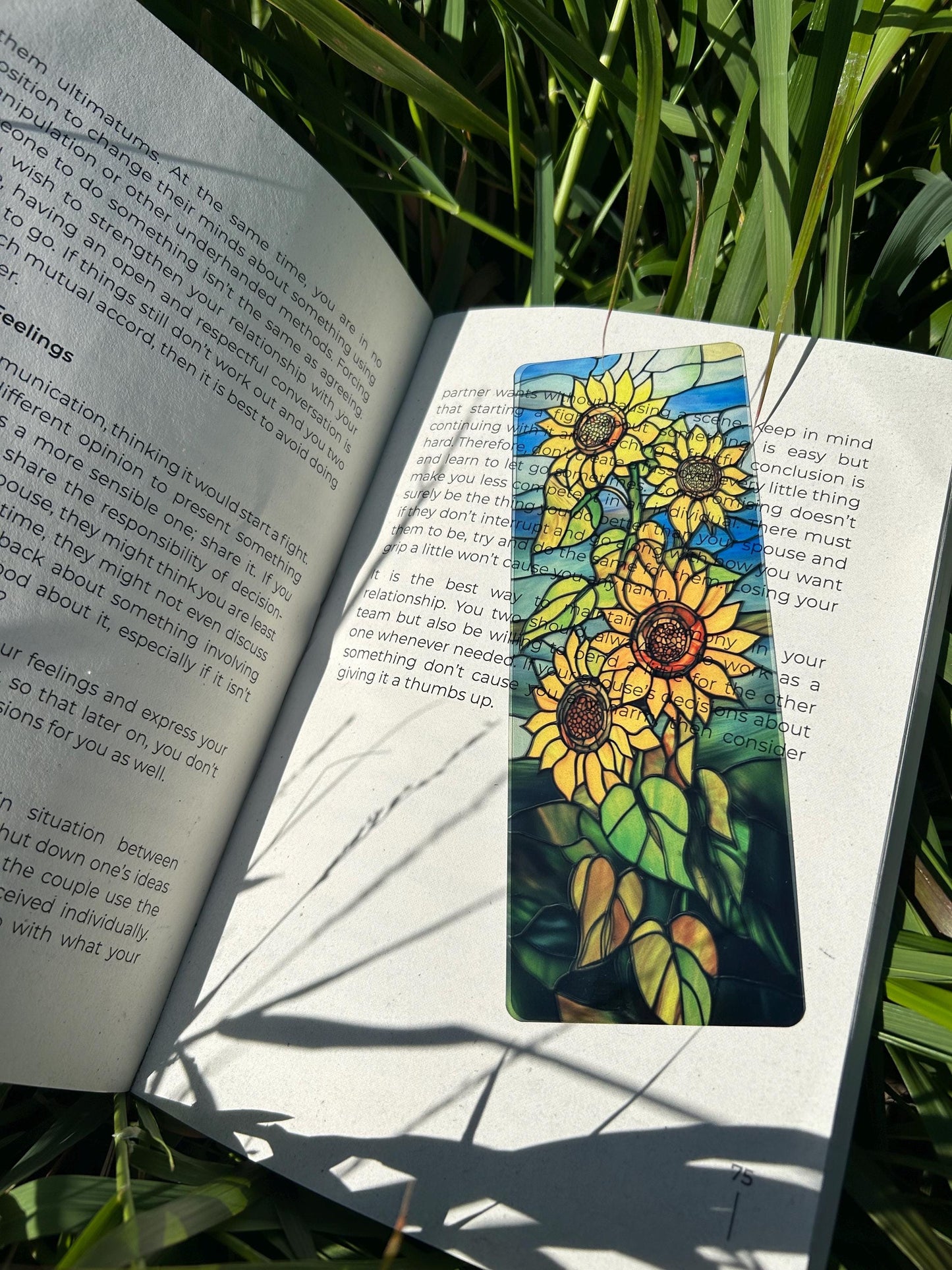 Sunflowers Bookmark – Handmade Floral Bookmark, Bright Yellow Flower Page Marker, Nature Lover Gift, Boho Aesthetic Book Accessory