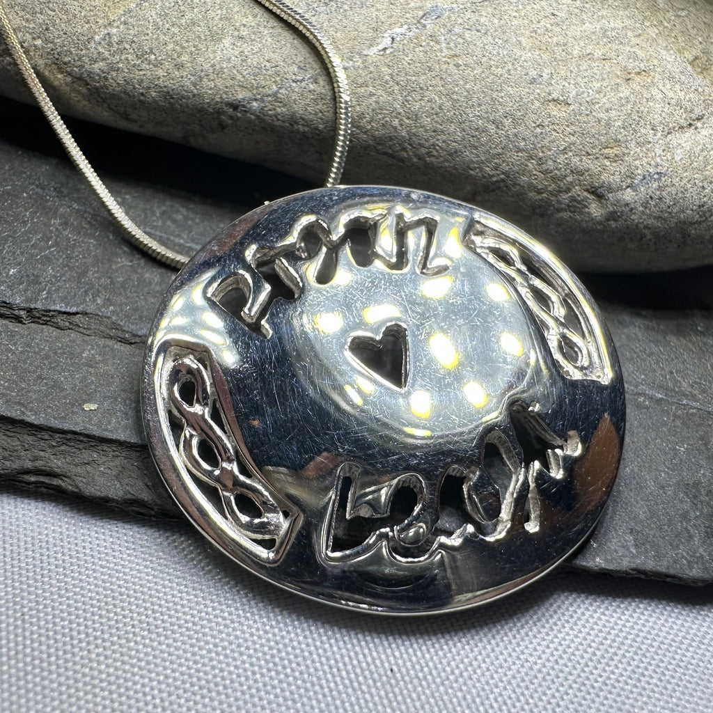 Gaelic "Little Kisses" Necklace