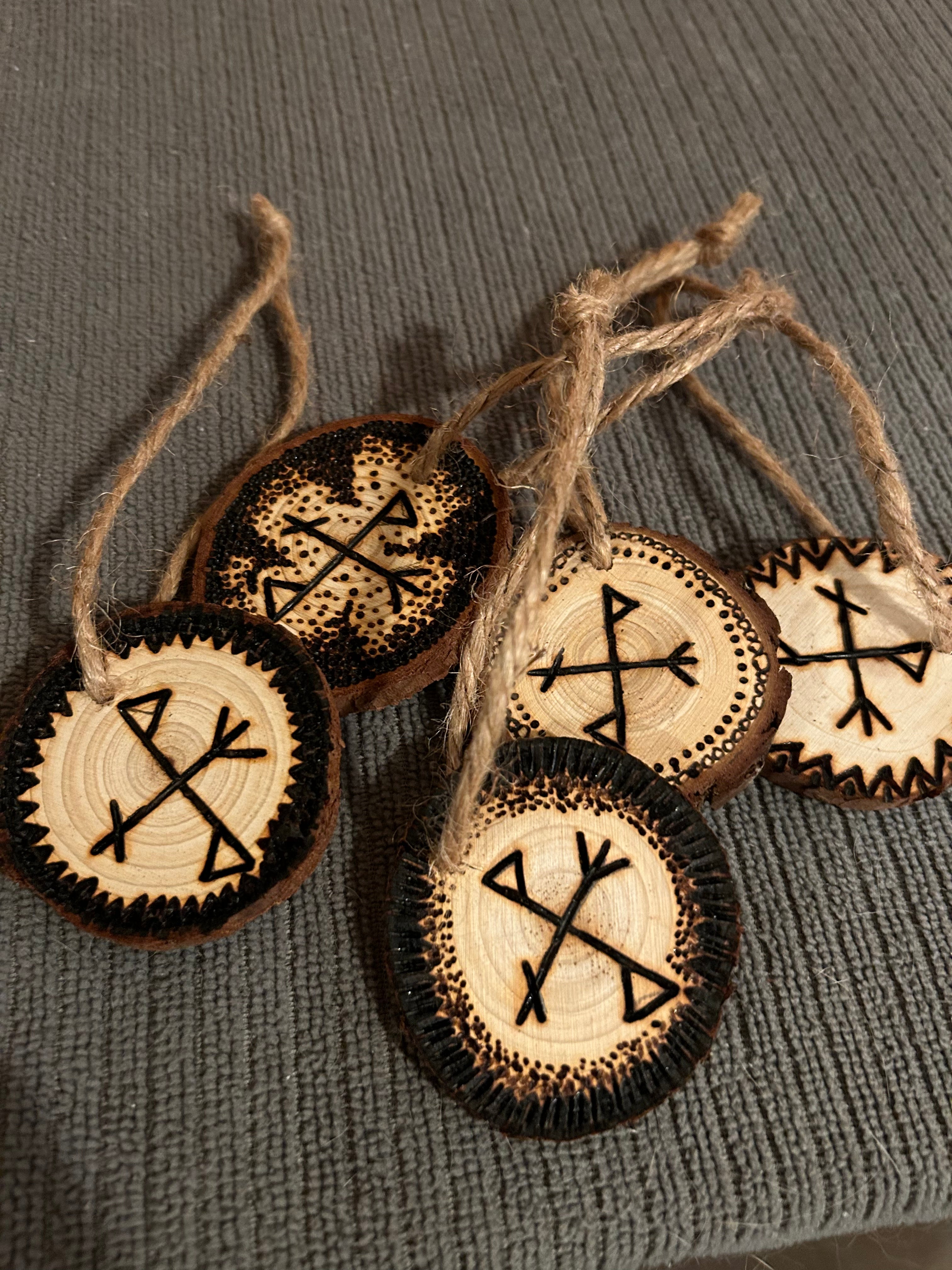 Bindrune Talisman Bauble