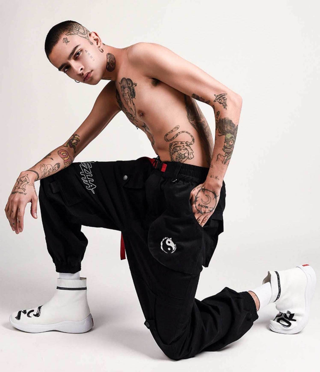 IBP332 Yin Yang Black Cargo Pants - Black / S