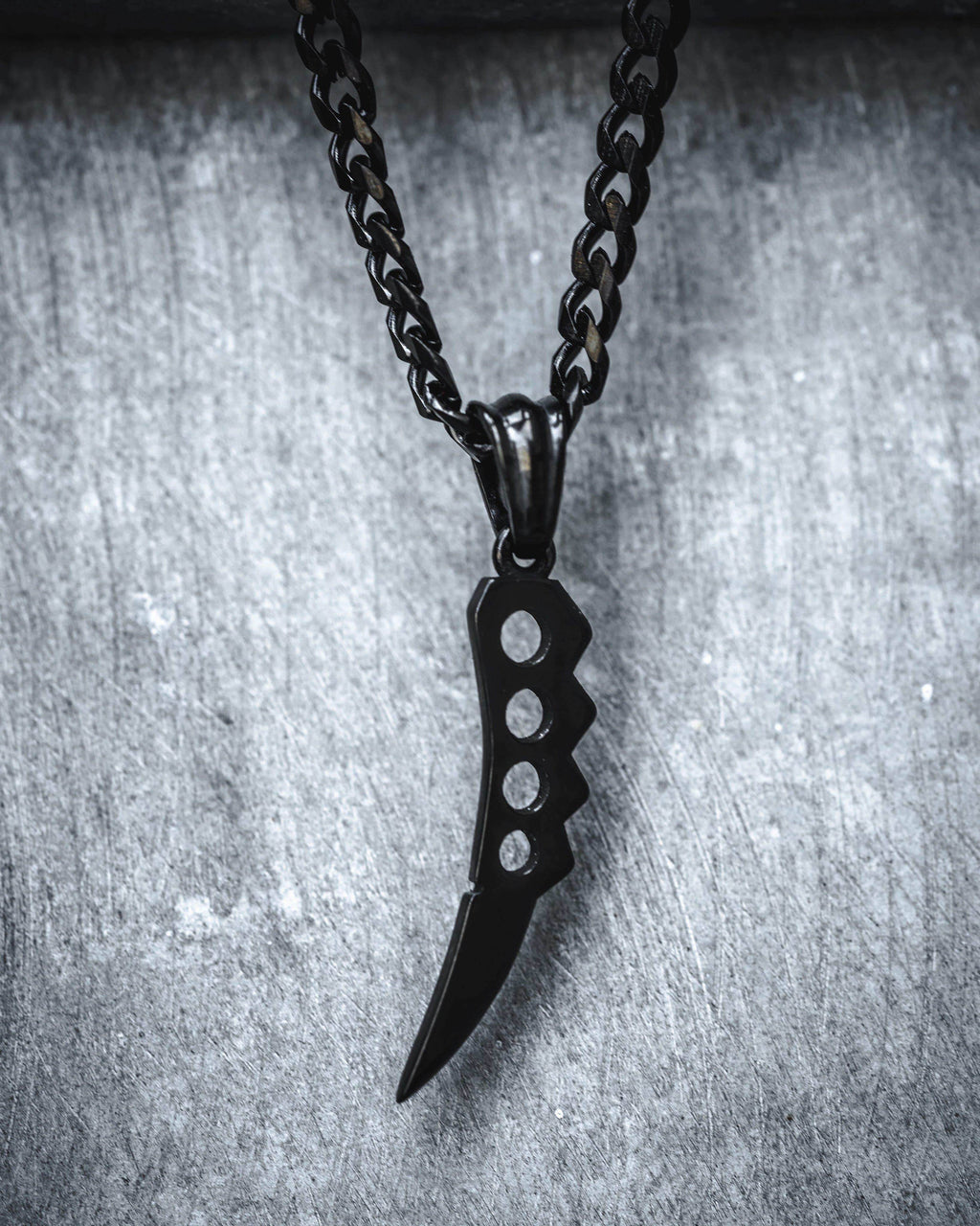 Naruto™ Asuma's Chakra Blade Necklace - Black