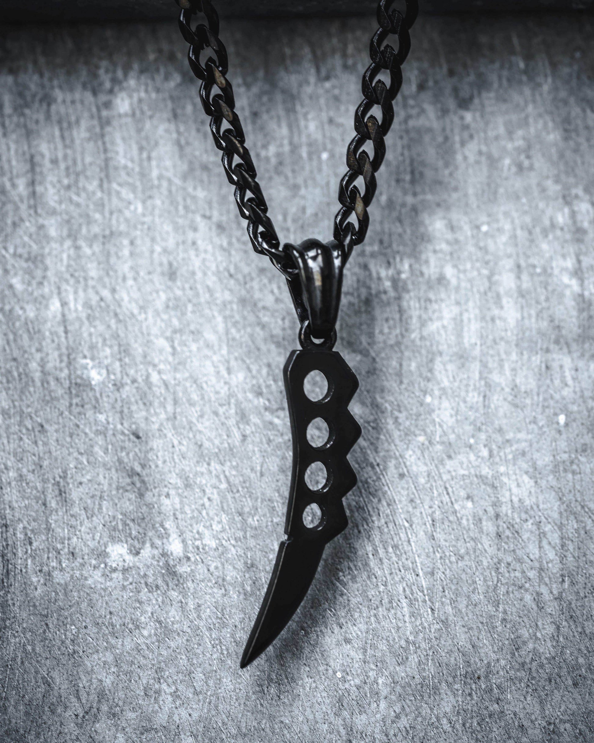 Naruto™ Asuma's Chakra Blade Necklace - Black