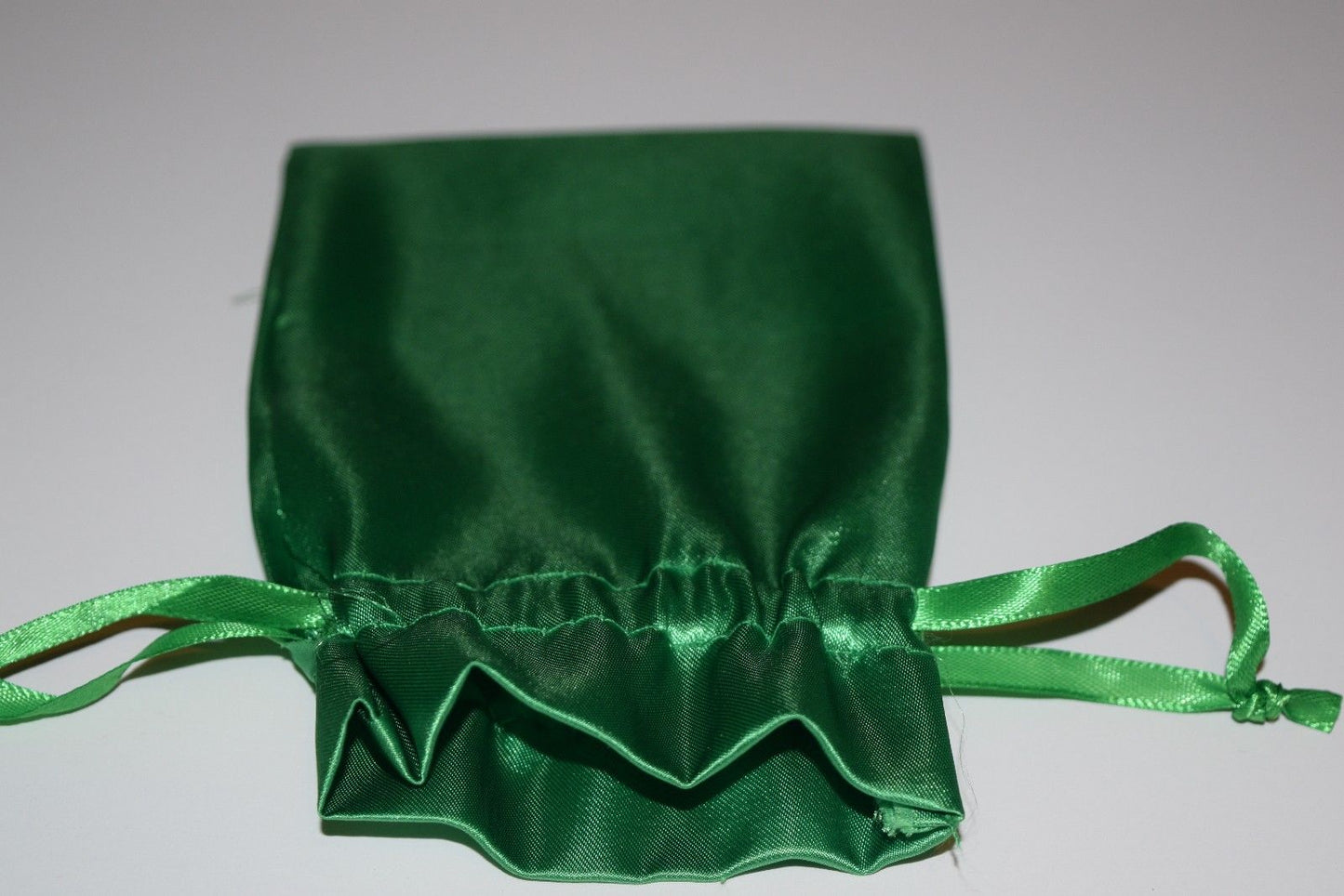 Large Green Satin Gift Bag Game Dice Bag  Counter Pouch 4" x 6" New Soft Gifts