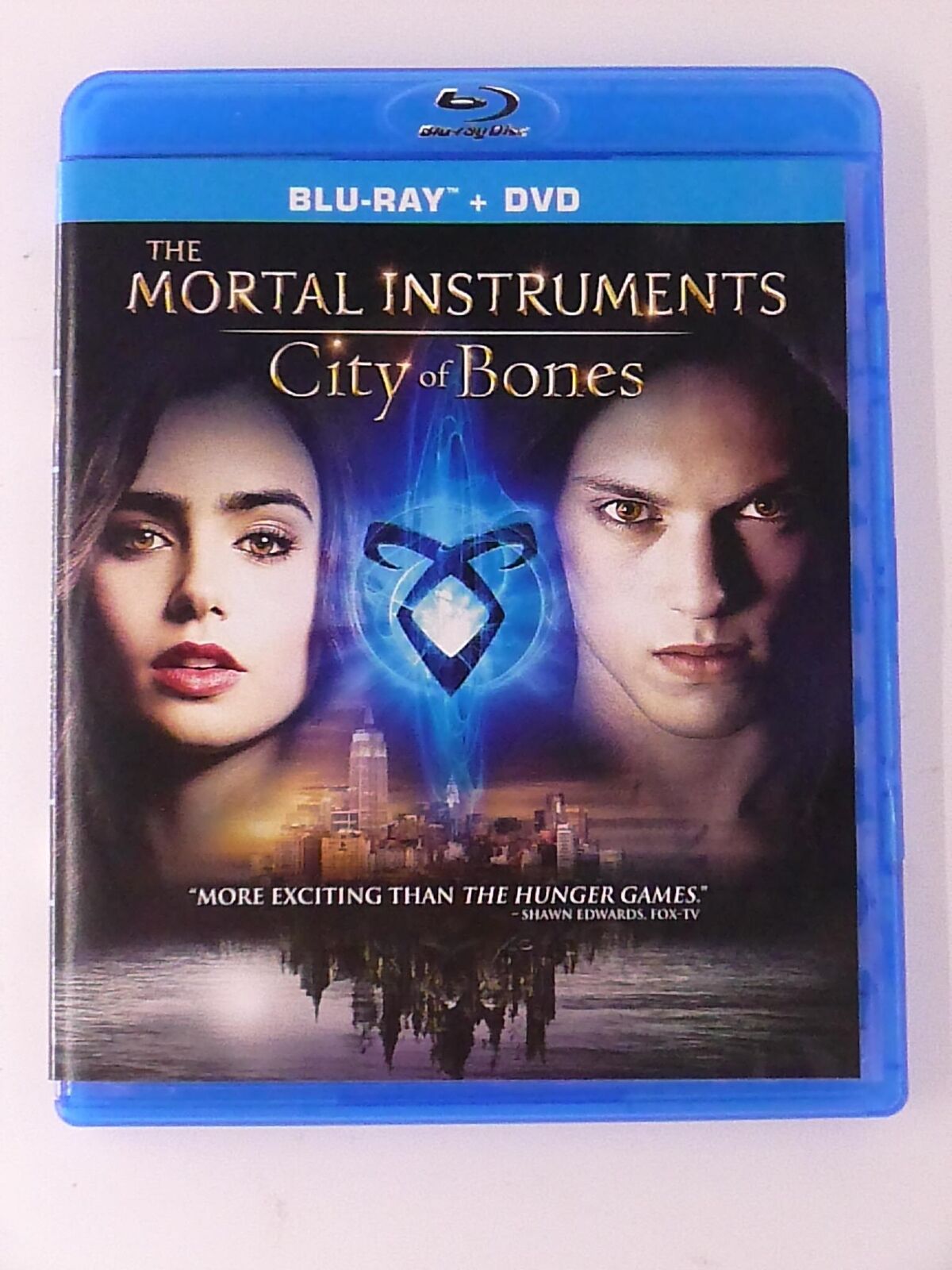 The Mortal Instruments City of Bones (Blu-ray, DVD, 2013) - K9
