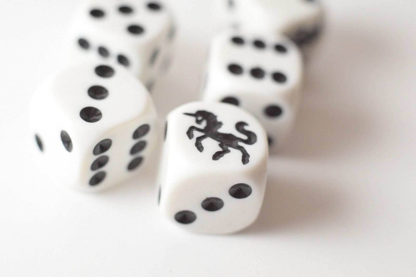 White Dice with Black Unicorns Dice Sided Bunco RPG D6 16mm Roll (sold per die) - 