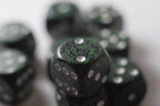 Recon Speckled 16mm D6 Pipped | Sold Per Die (Green/White) - 