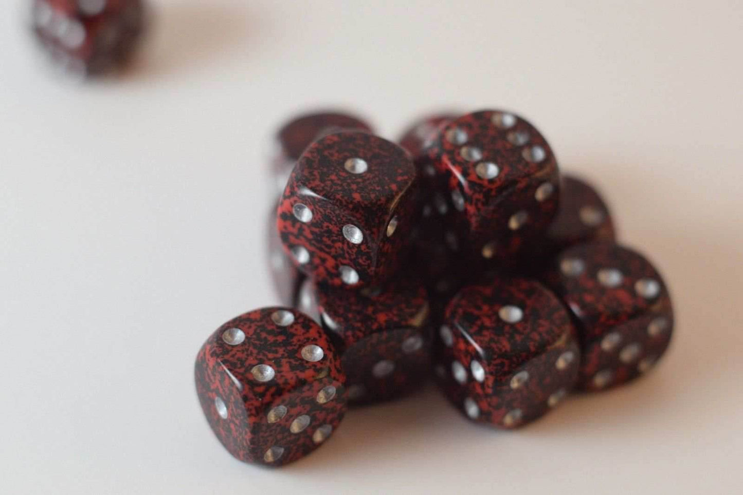 Silver Volcano Speckled 12mm D6 Pipped - 