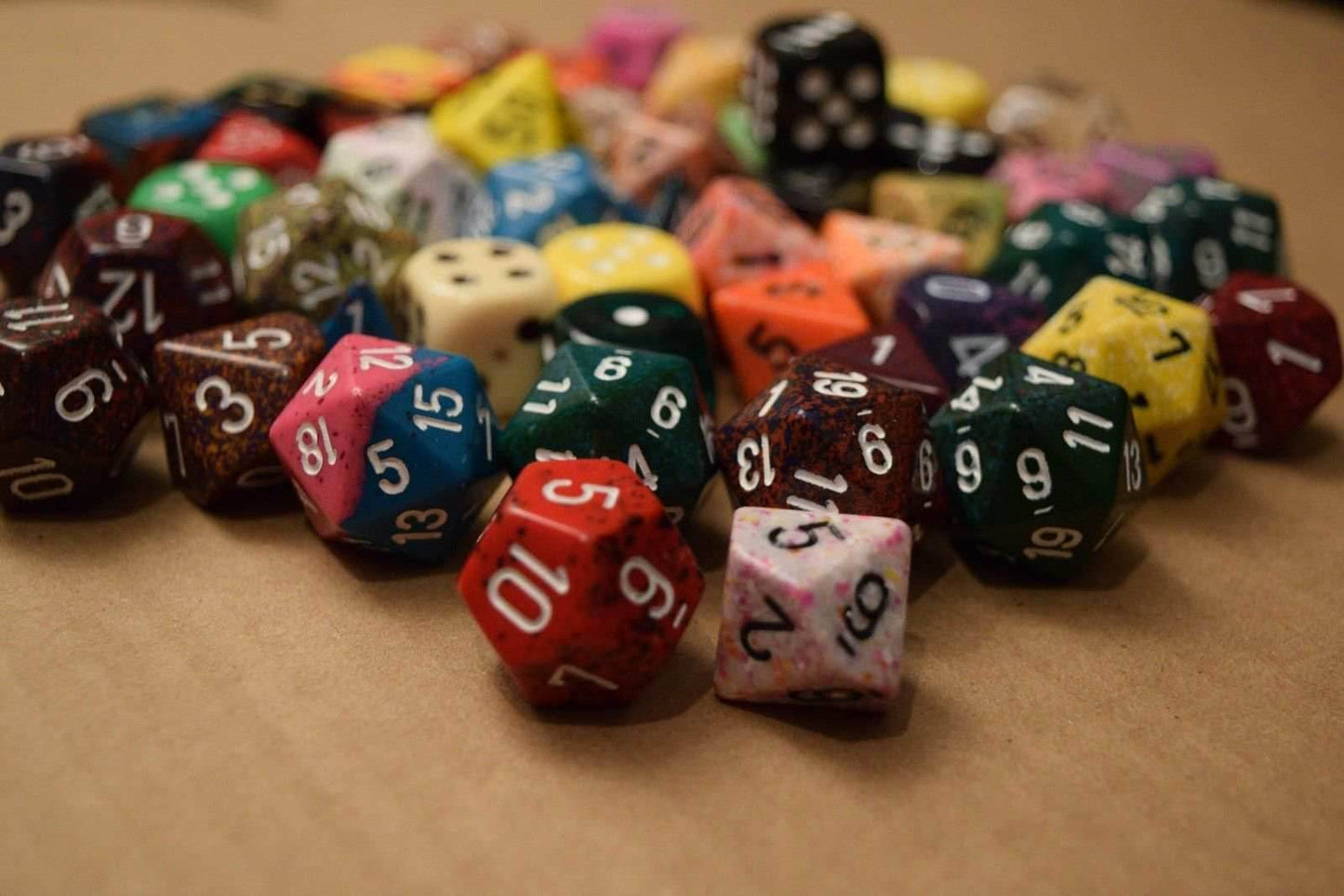 Random set of 7 Gaming Dice Chessex d4, d6, d8,d10, d12, d20 Rare Dungeons&Drago - 